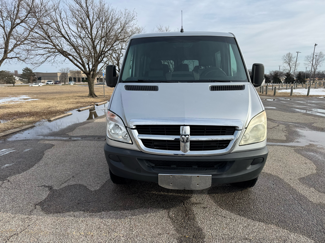 Dodge Sprinter Wagon 2500 144" 2007