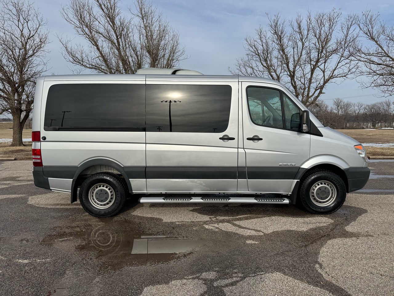 Dodge Sprinter Wagon 2500 144" 2007