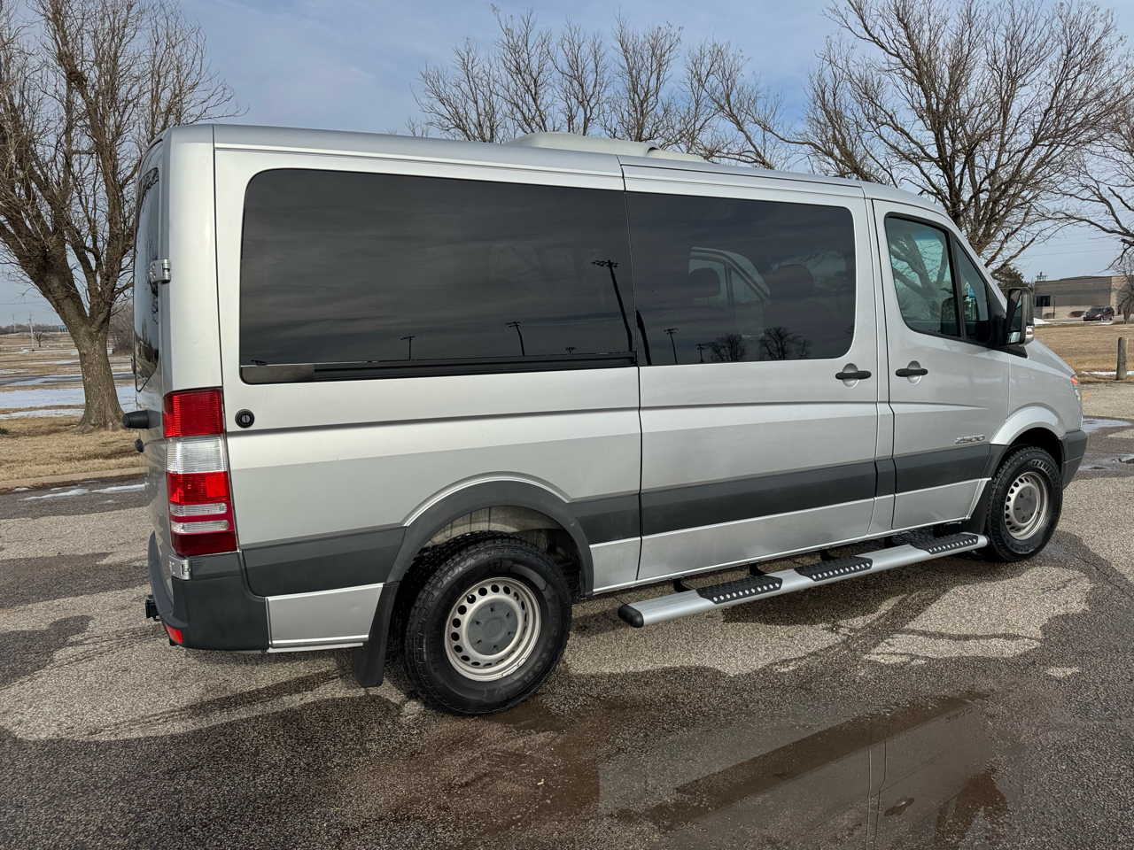 Dodge Sprinter Wagon 2500 144" 2007