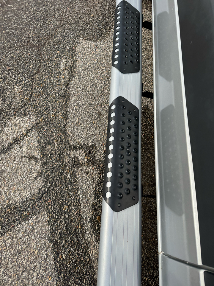 Dodge Sprinter Wagon 2500 144" 2007