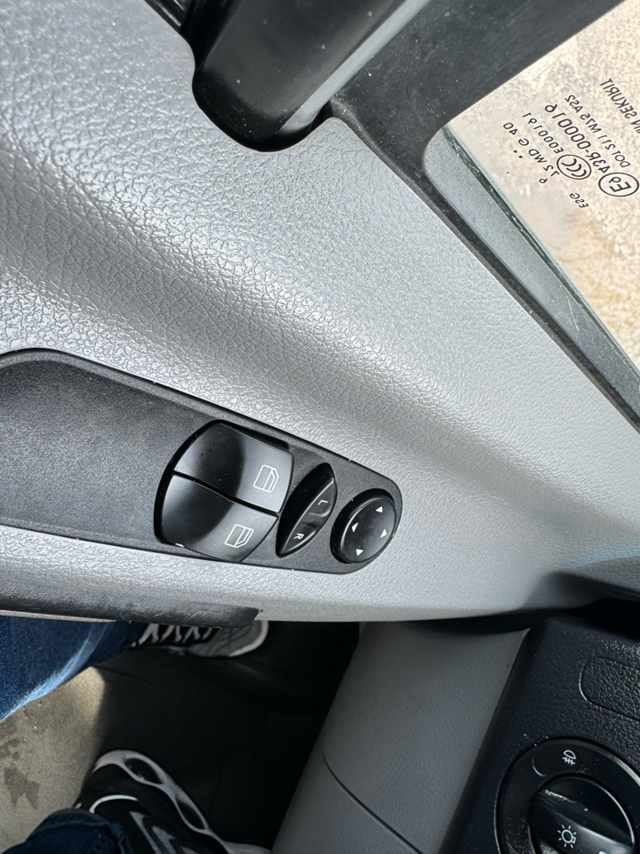 Dodge Sprinter Wagon 2500 144" 2007