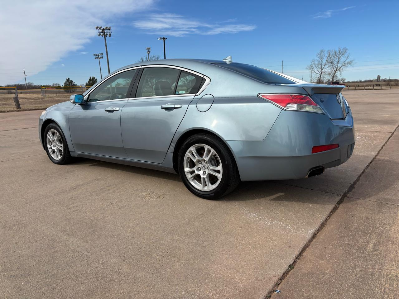 Acura TL 4dr Sdn 2WD Tech 2009