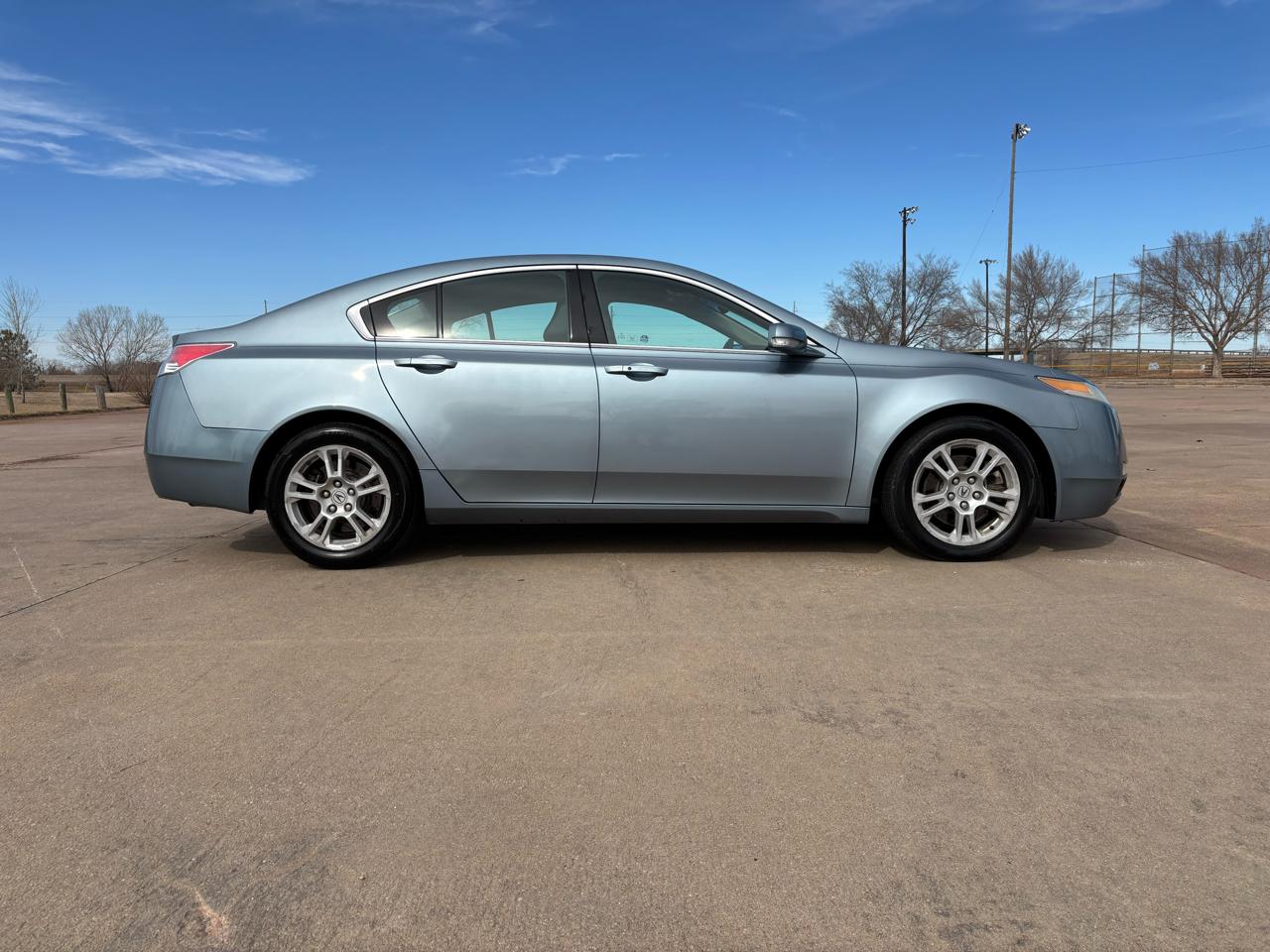 Acura TL 4dr Sdn 2WD Tech 2009