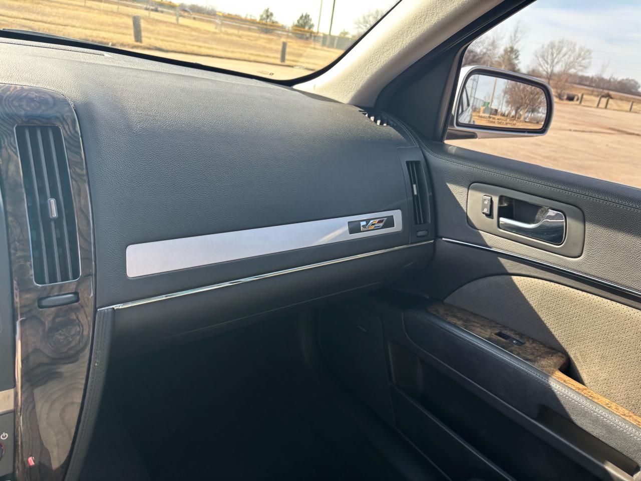 Cadillac STS-V 4dr Sdn 2006