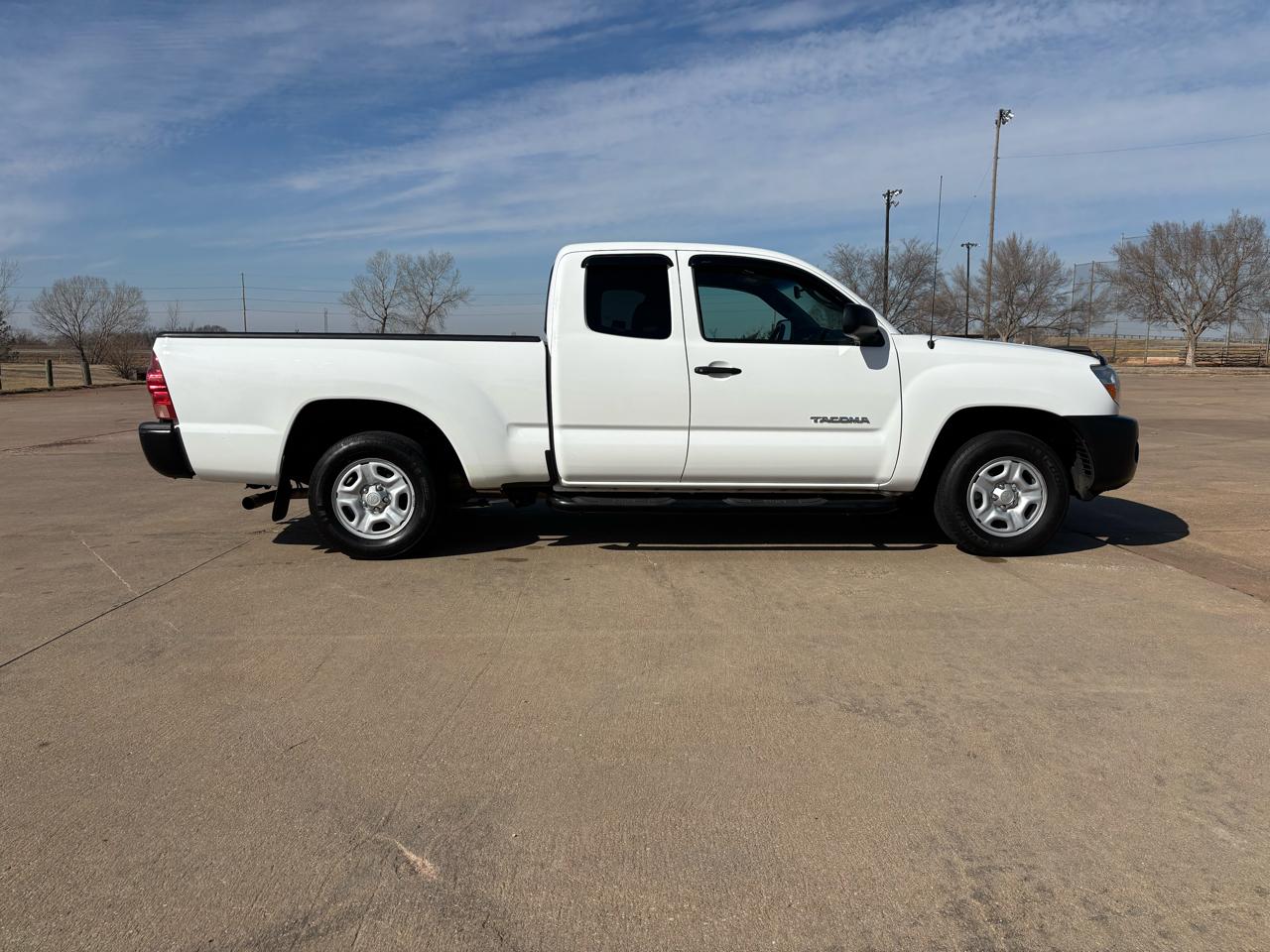 Toyota Tacoma 2WD Access I4 MT (Natl) 2008