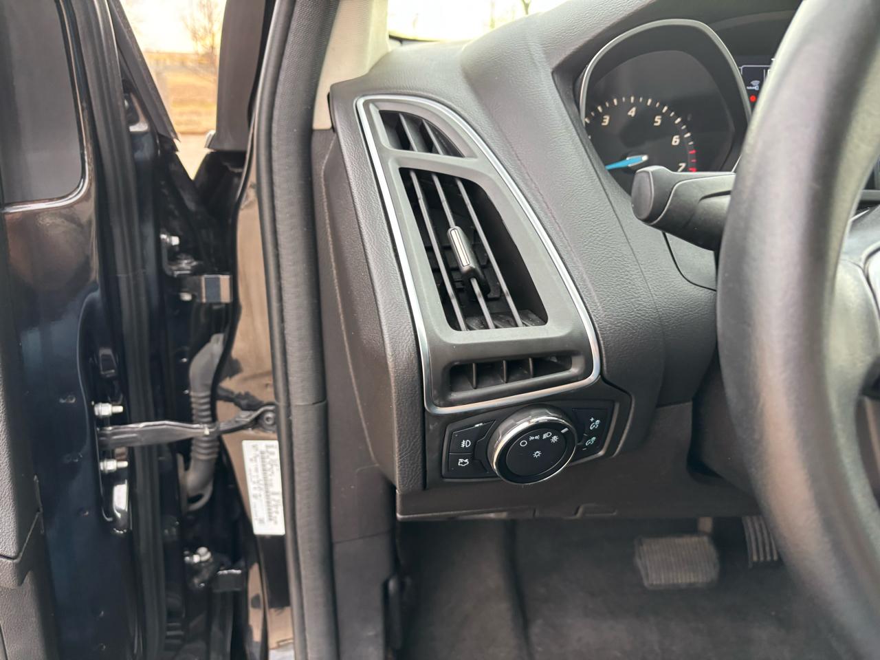 Ford Focus 5dr HB Titanium 2013