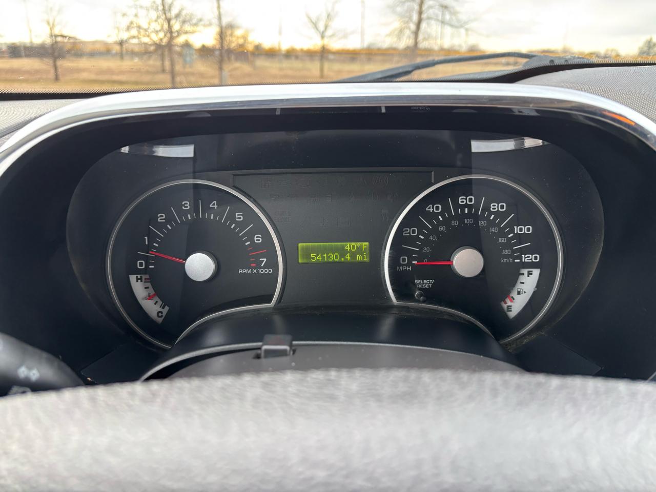 Ford Explorer 4WD 4dr V6 XLT 2009