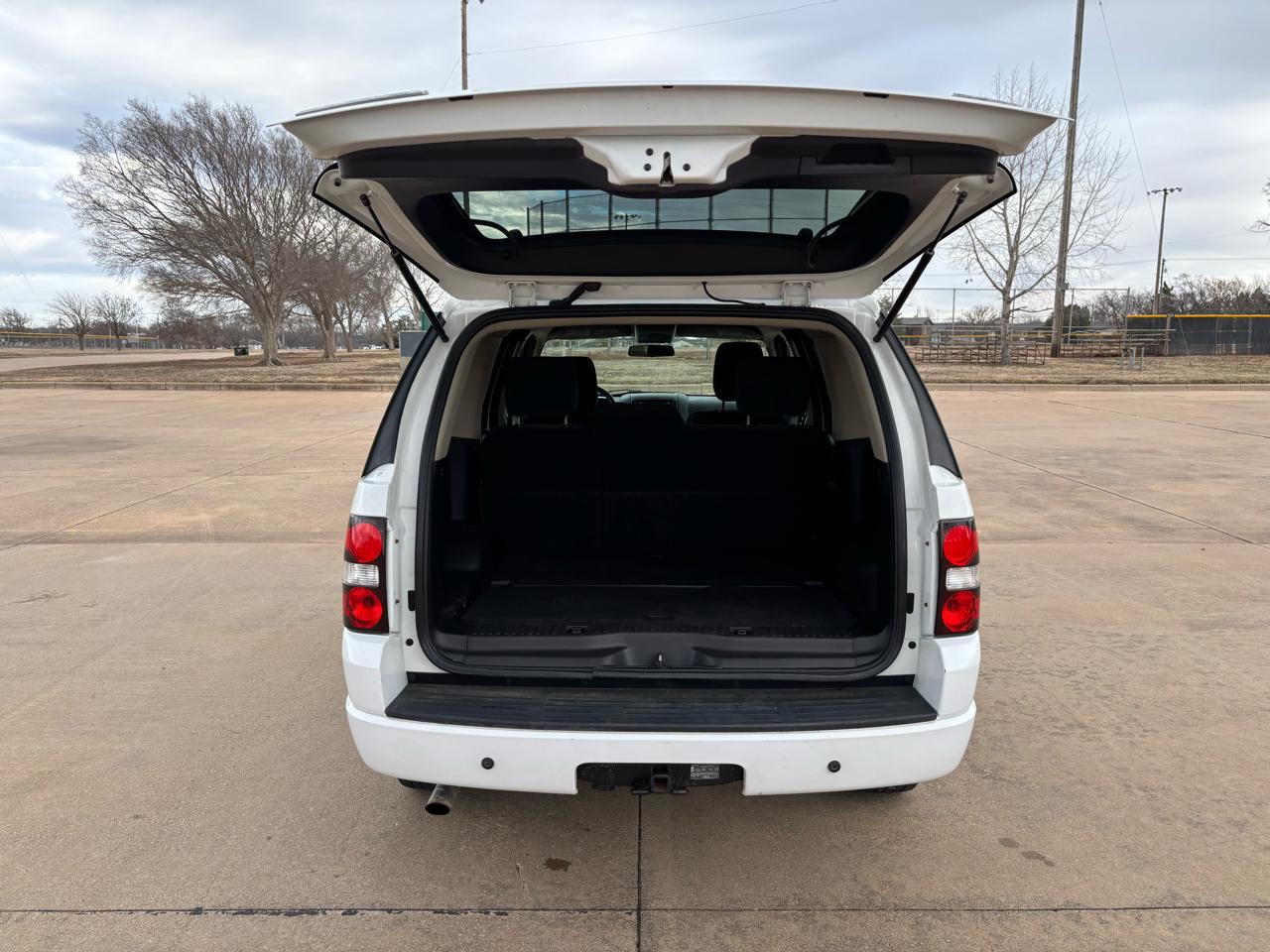 Ford Explorer 4WD 4dr V6 XLT 2009