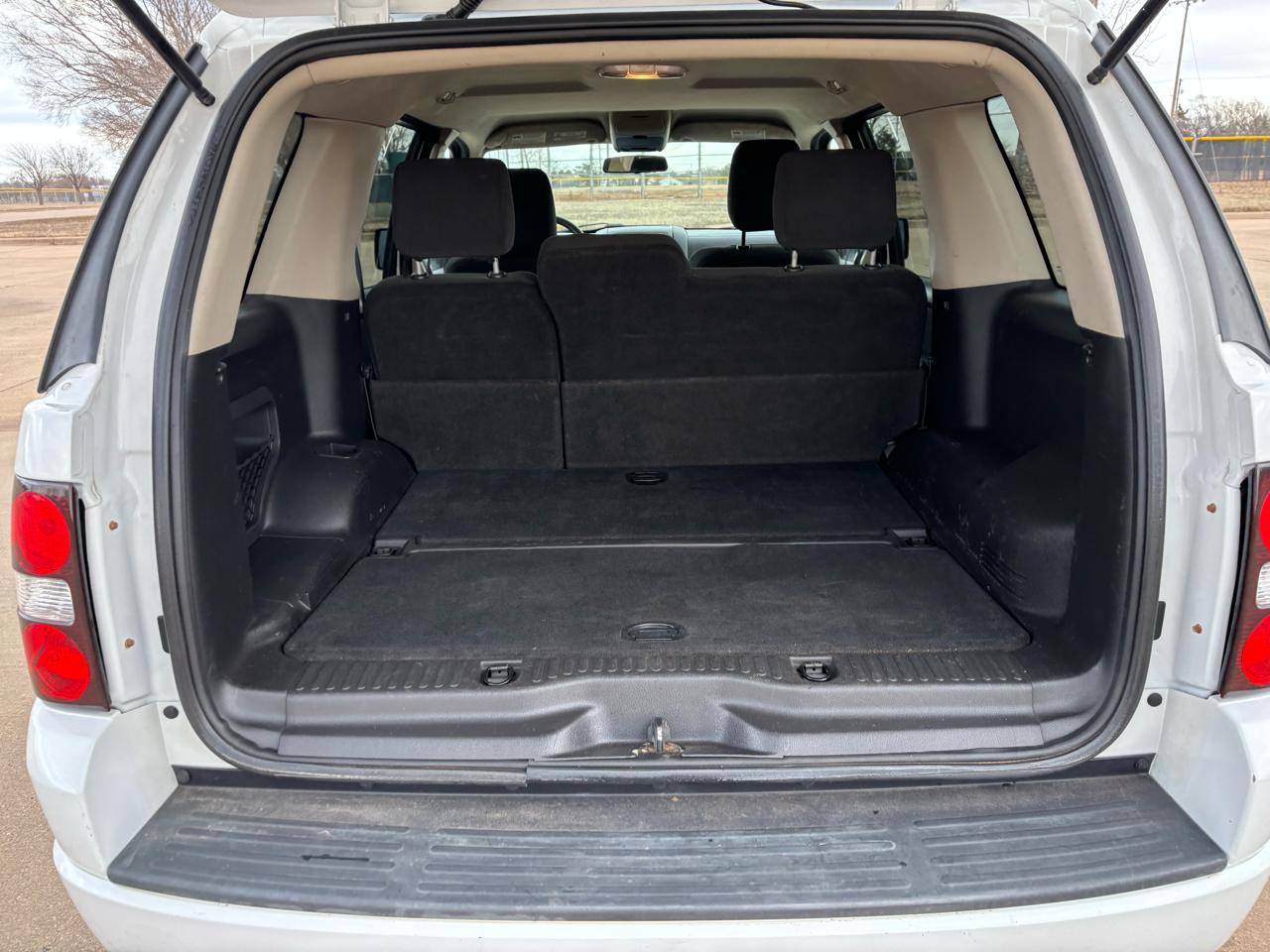 Ford Explorer 4WD 4dr V6 XLT 2009