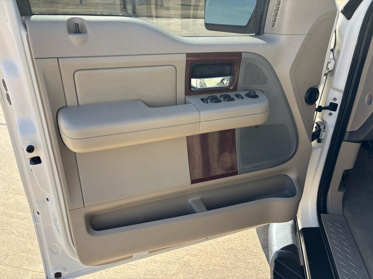 Ford F-150 2WD SuperCrew 139" Lariat 2007