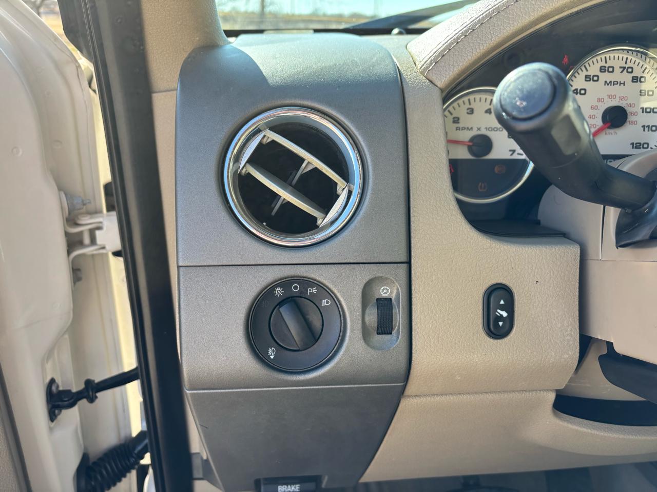 Ford F-150 2WD SuperCrew 139" Lariat 2007