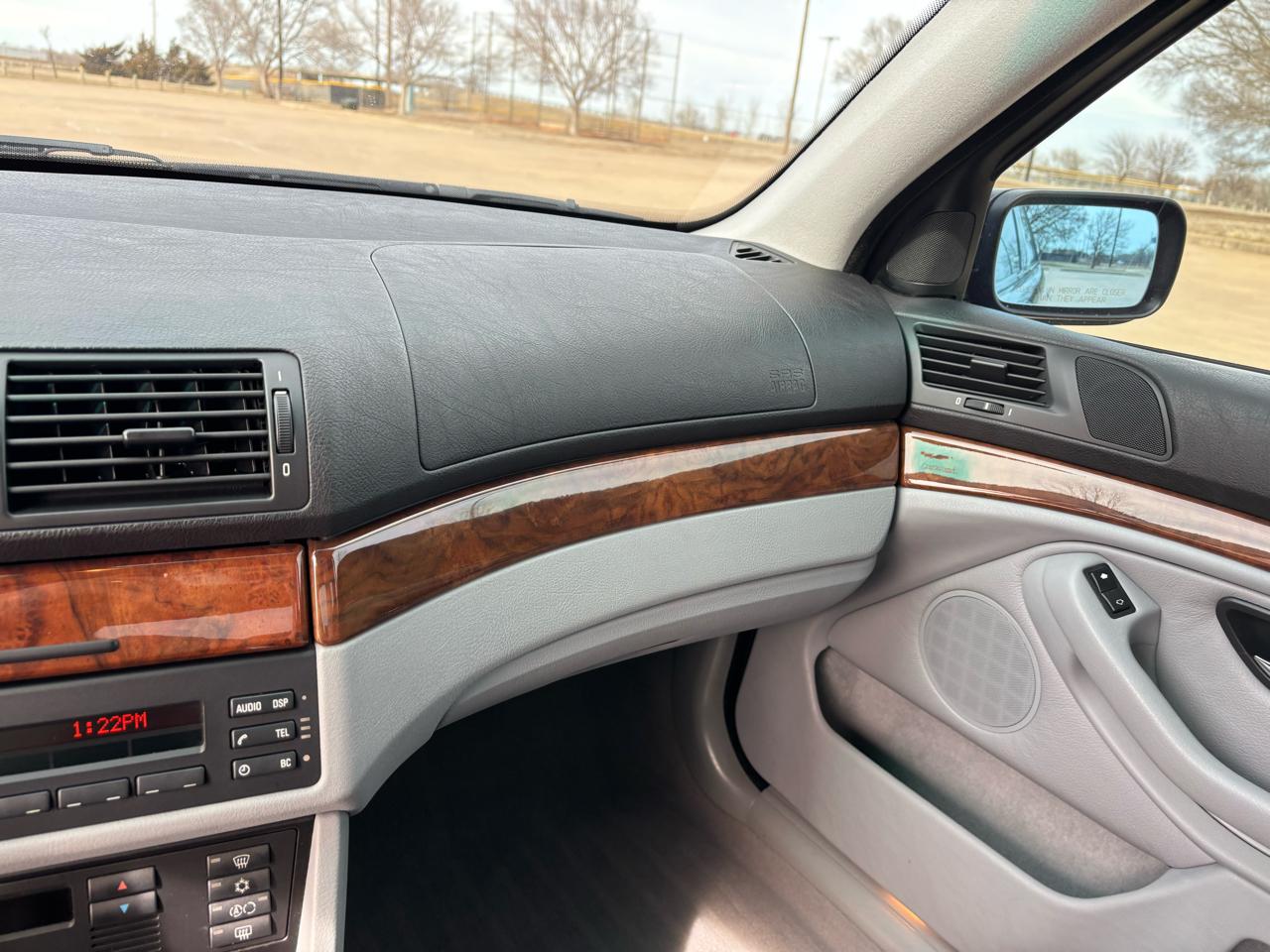 BMW 5 Series 540iA 4dr Sdn Auto 2001