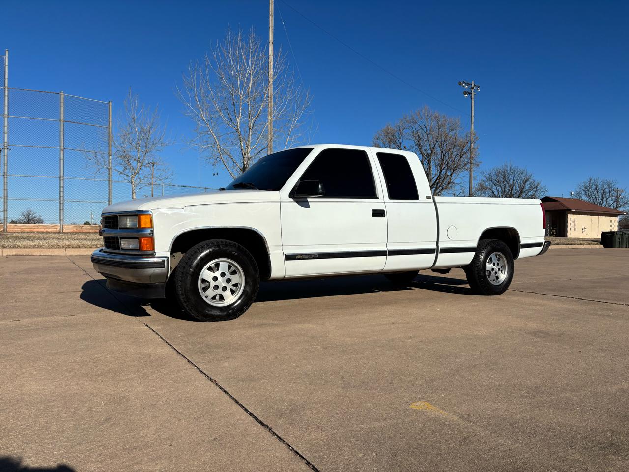 Chevrolet C/K 1500 Ext Cab 141.5" WB 1995