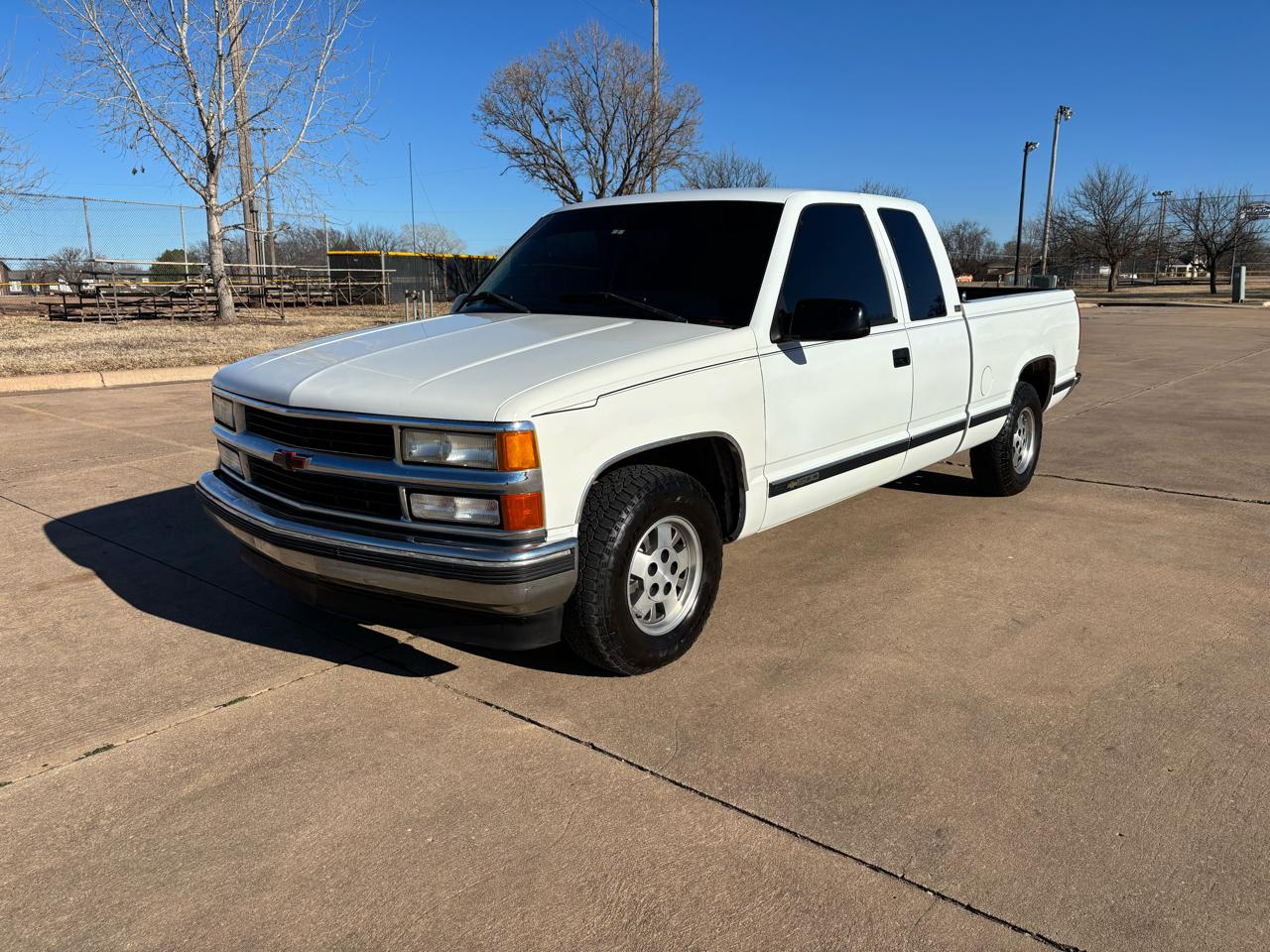Chevrolet C/K 1500 Ext Cab 141.5" WB 1995