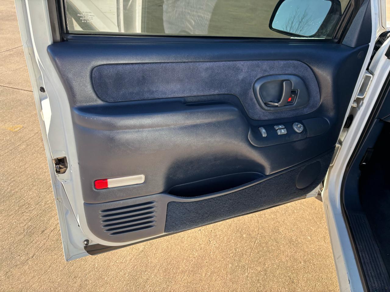 Chevrolet C/K 1500 Ext Cab 141.5" WB 1995