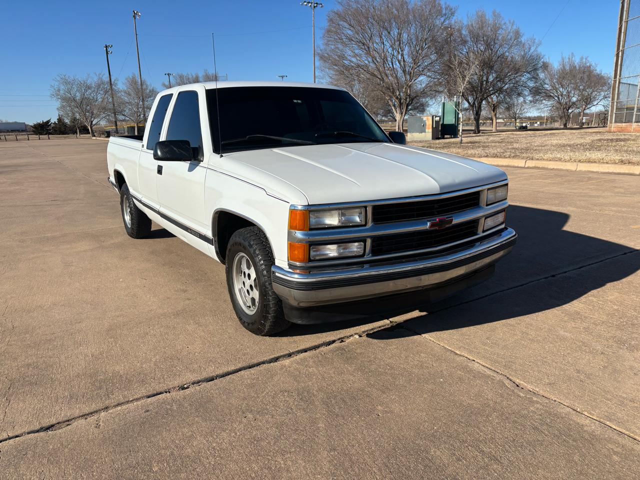 Chevrolet C/K 1500 Ext Cab 141.5" WB 1995
