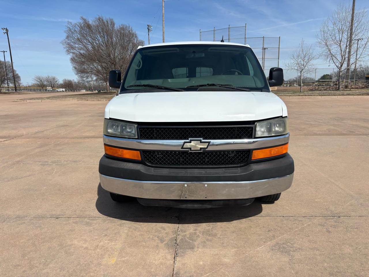 Chevrolet Express Passenger RWD 3500 155" LT w/1LT 2014
