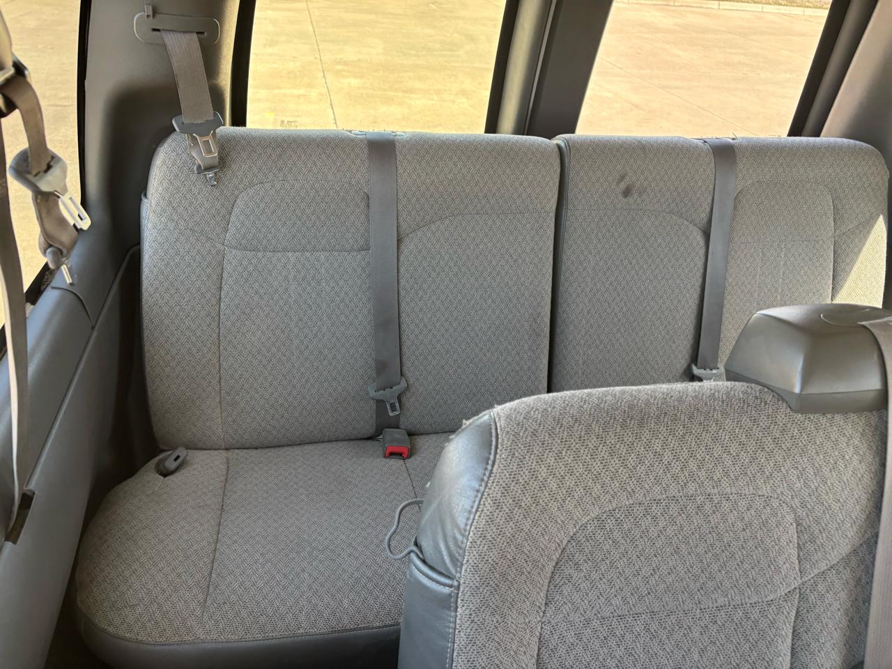 Chevrolet Express Passenger RWD 3500 155" LT w/1LT 2014