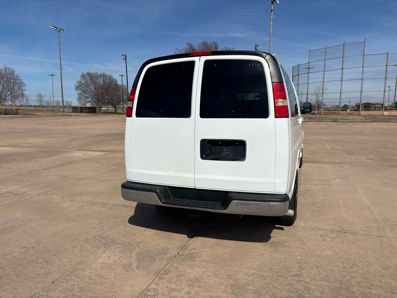 Chevrolet Express Passenger RWD 3500 155" LT w/1LT 2014