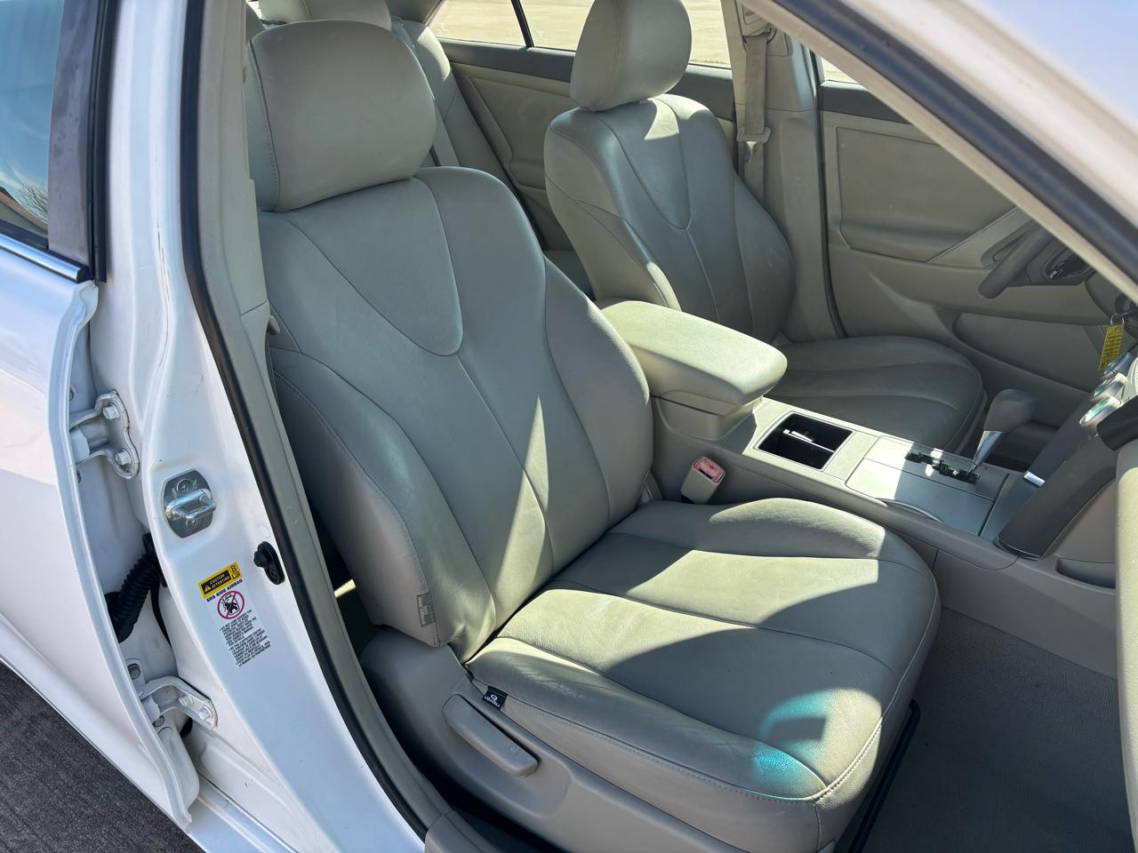 Toyota Camry 4dr Sdn I4 Man LE (Natl) 2008