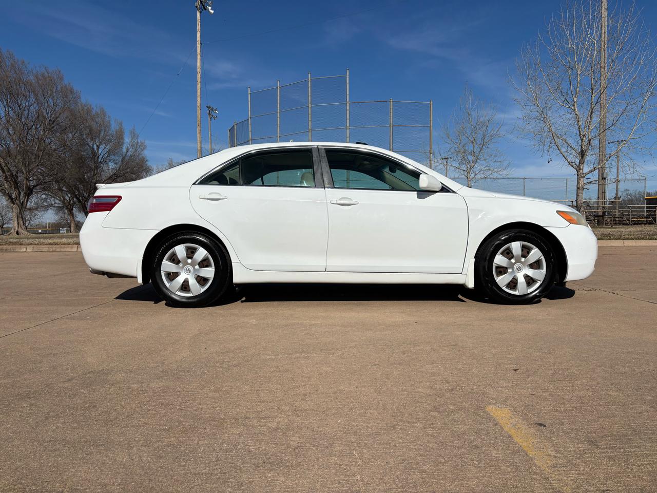 Toyota Camry 4dr Sdn I4 Man LE (Natl) 2008