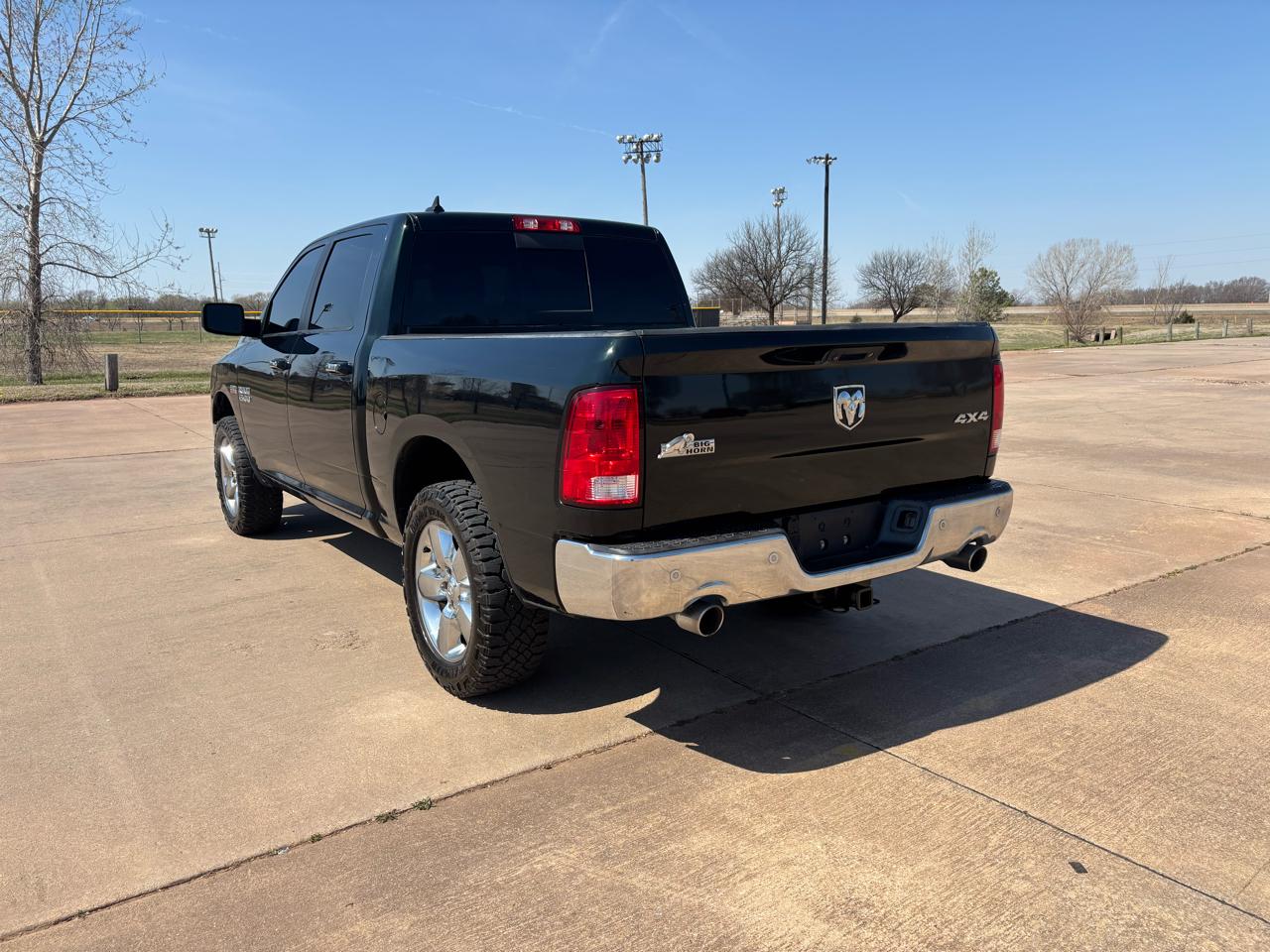 RAM 1500 4WD Crew Cab 140.5" Big Horn 2016