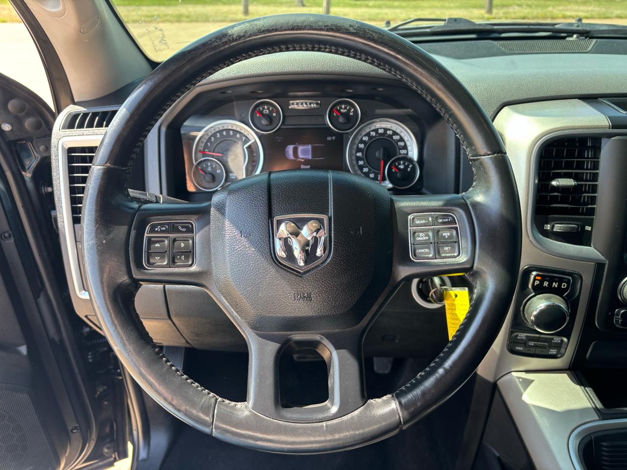 RAM 1500 4WD Crew Cab 140.5" Big Horn 2016