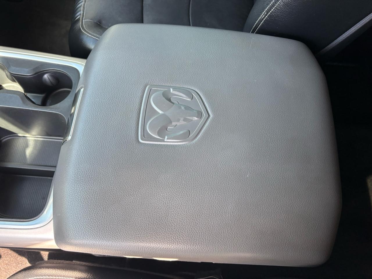 RAM 1500 4WD Crew Cab 140.5" Big Horn 2016