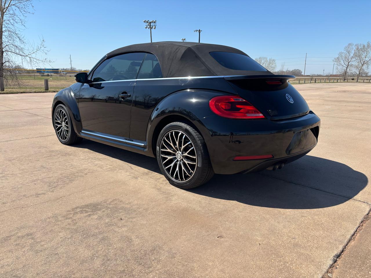 Volkswagen Beetle Convertible 2dr Auto 1.8T 2015