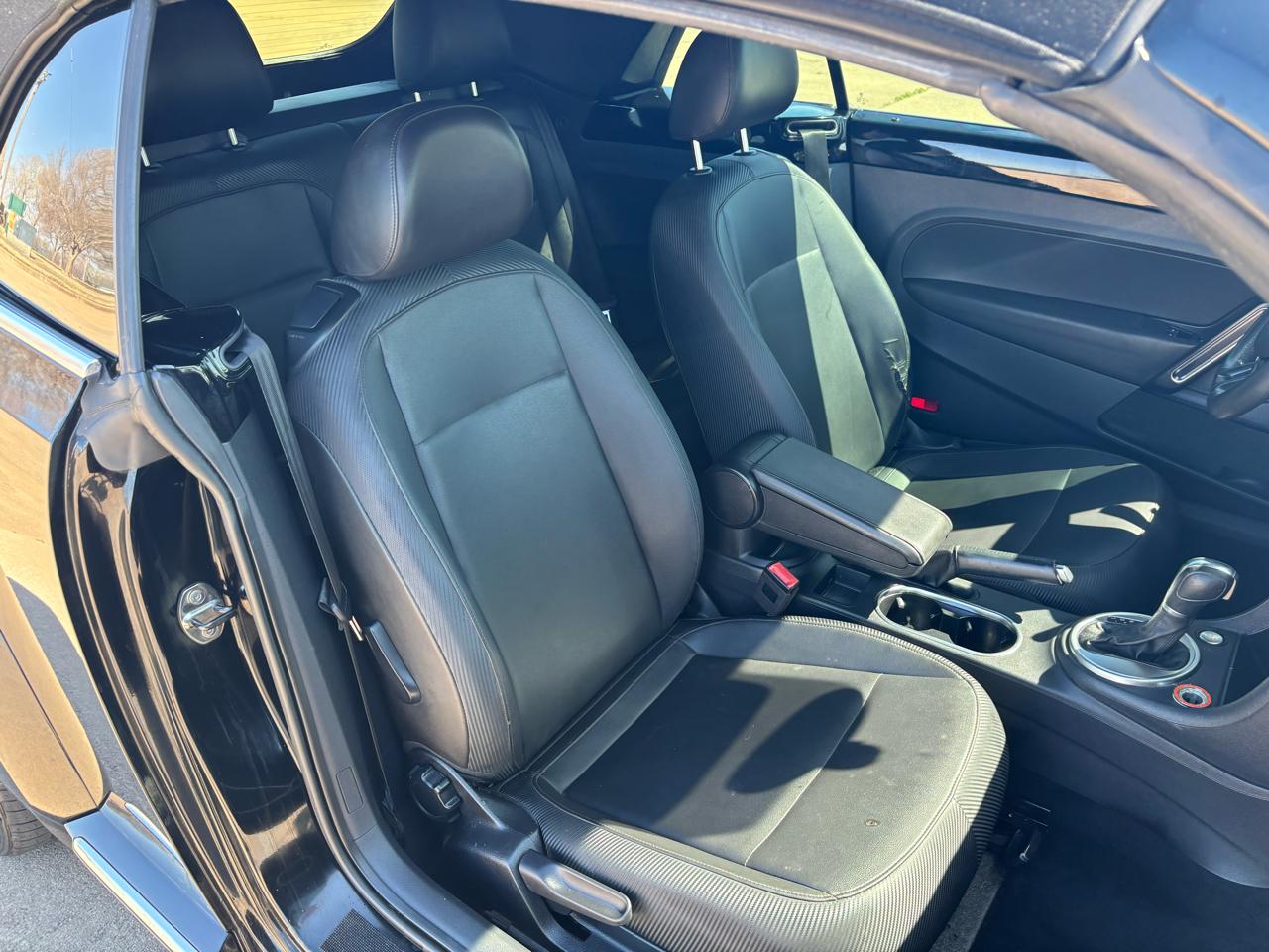 Volkswagen Beetle Convertible 2dr Auto 1.8T 2015