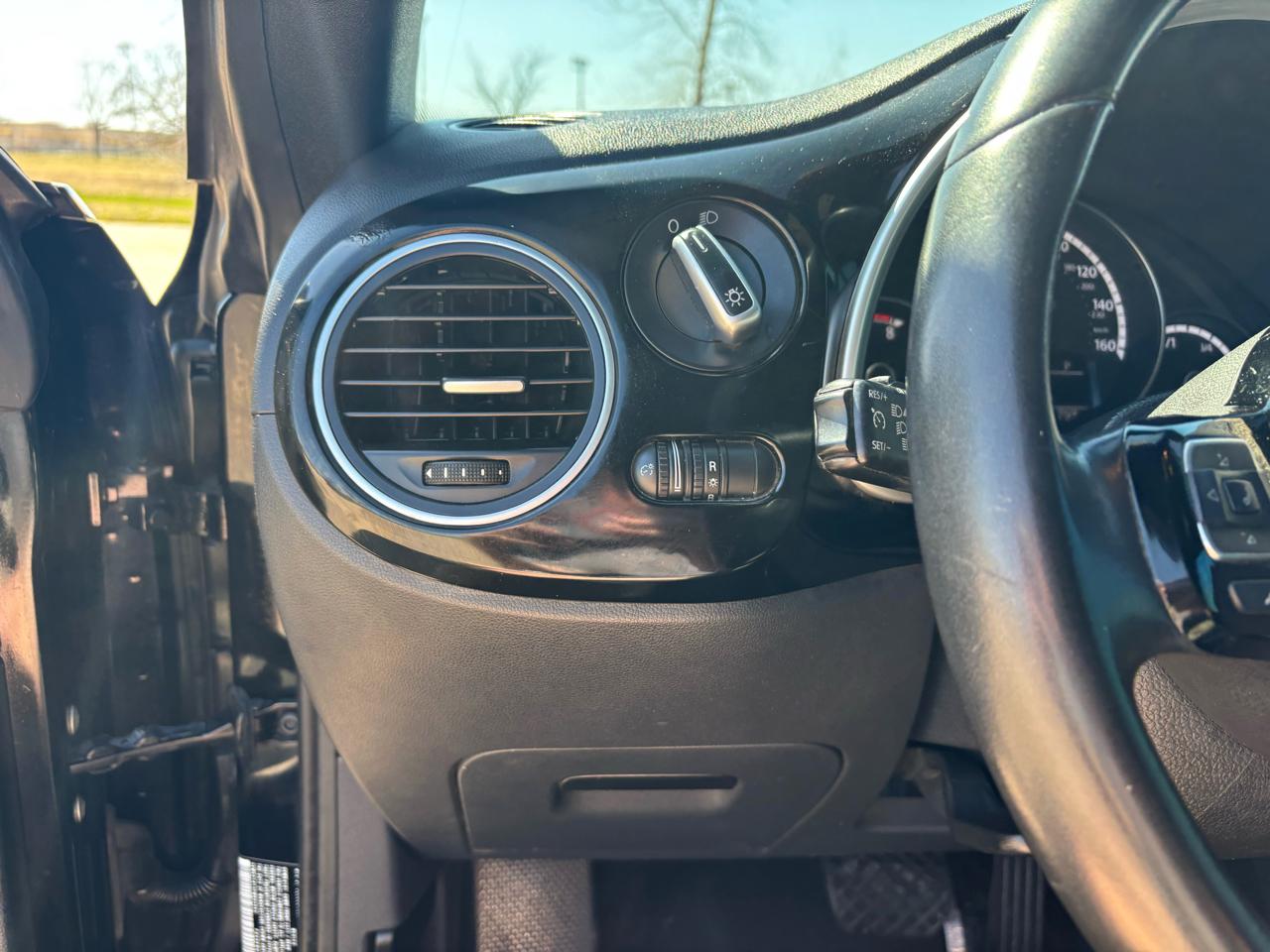 Volkswagen Beetle Convertible 2dr Auto 1.8T 2015