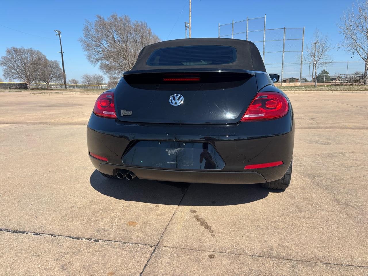 Volkswagen Beetle Convertible 2dr Auto 1.8T 2015