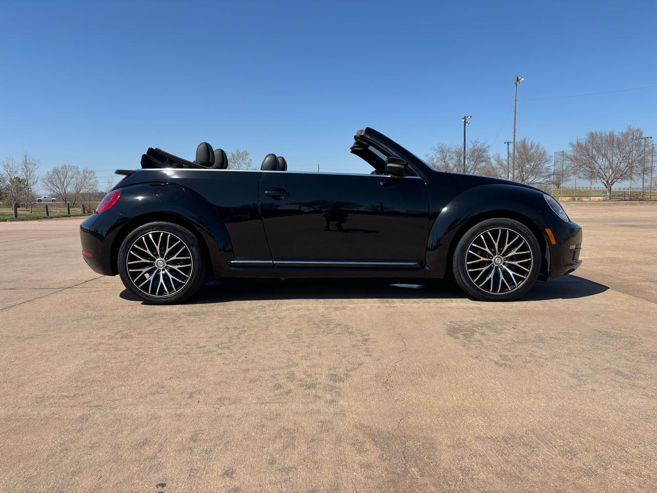 Volkswagen Beetle Convertible 2dr Auto 1.8T 2015