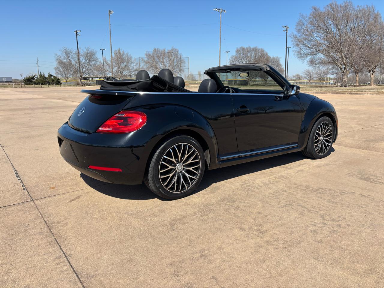 Volkswagen Beetle Convertible 2dr Auto 1.8T 2015