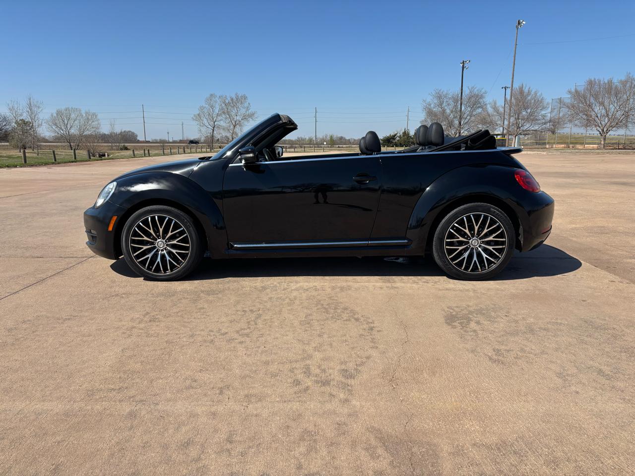 Volkswagen Beetle Convertible 2dr Auto 1.8T 2015