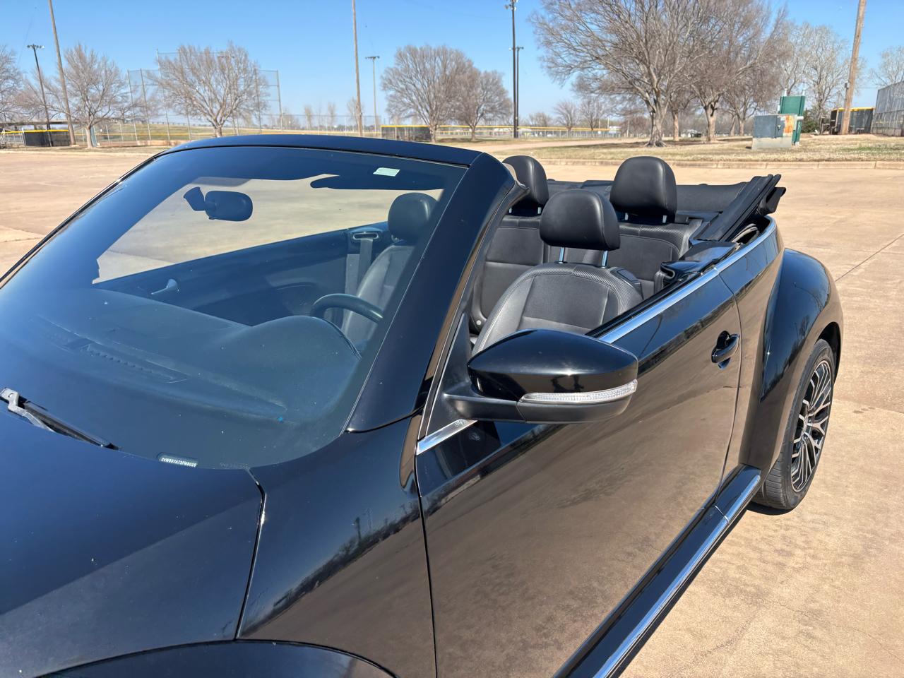 Volkswagen Beetle Convertible 2dr Auto 1.8T 2015