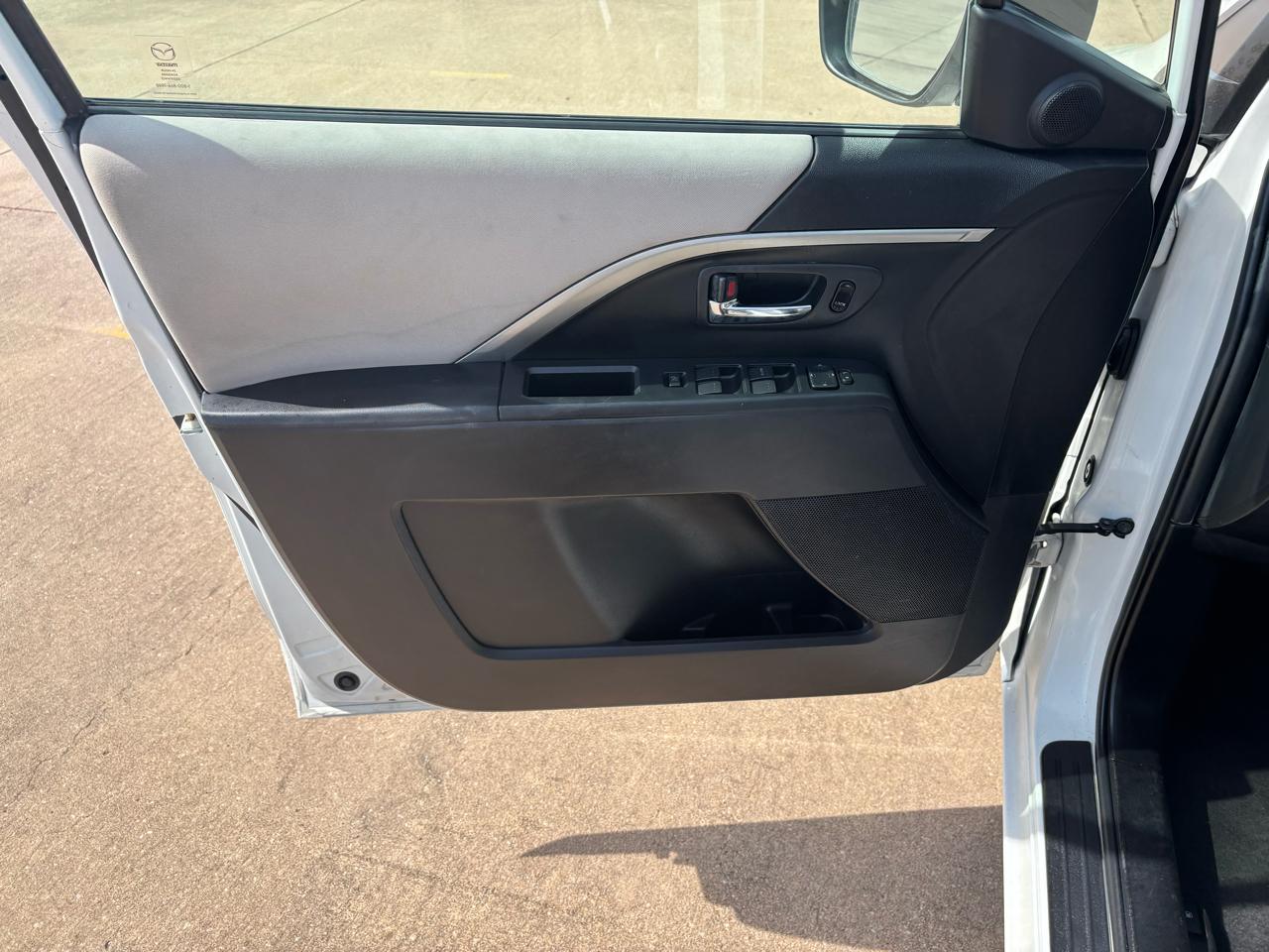 Mazda MAZDA5 4dr Wgn Auto Sport 2015