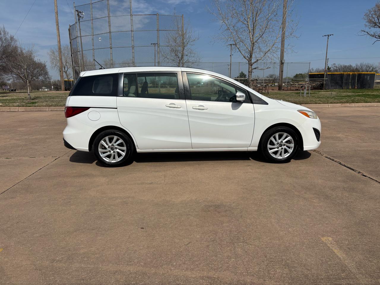 Mazda MAZDA5 4dr Wgn Auto Sport 2015