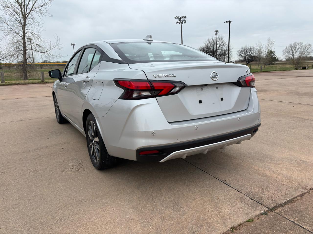 Nissan Versa SV CVT 2021