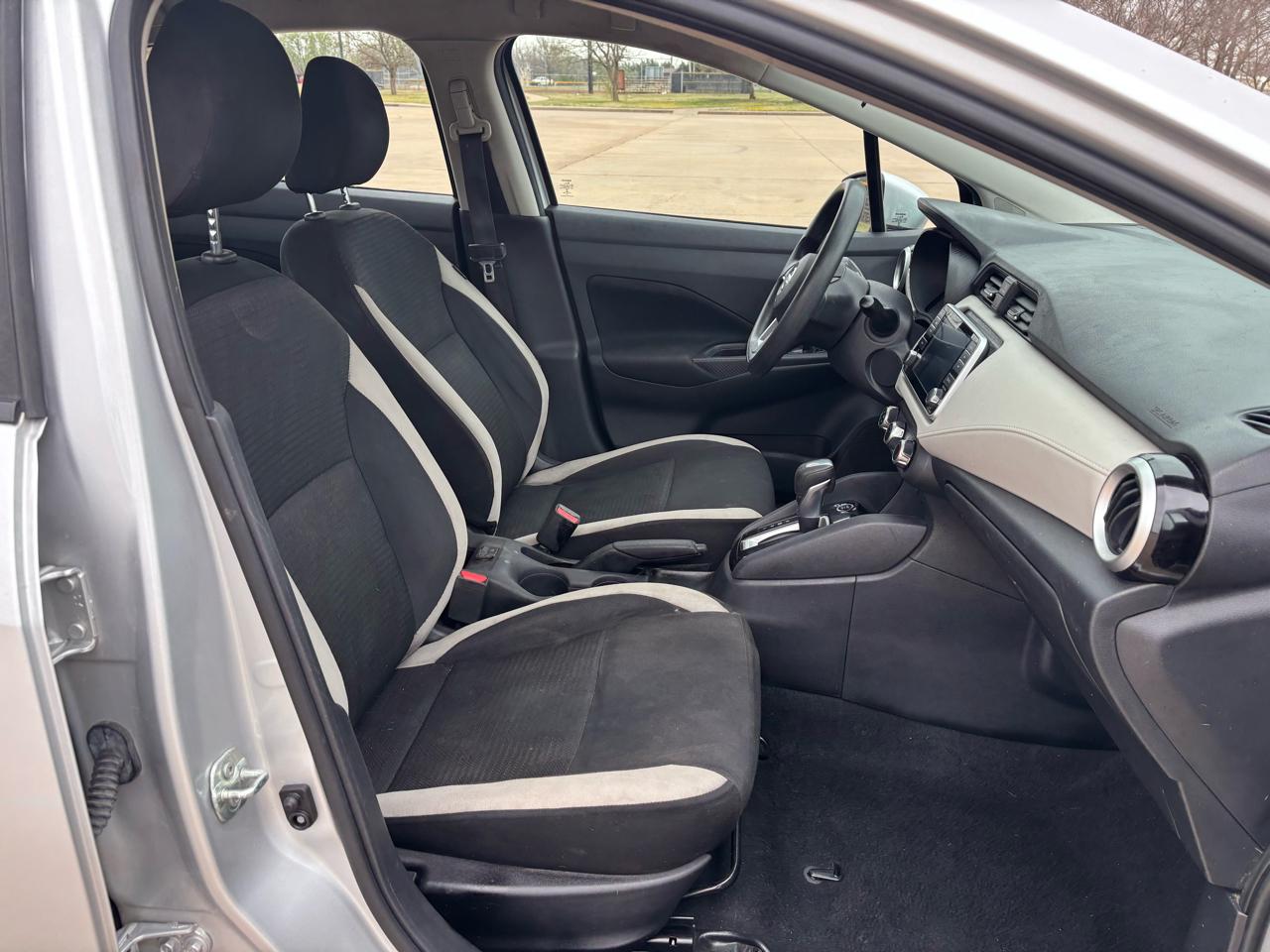 Nissan Versa SV CVT 2021