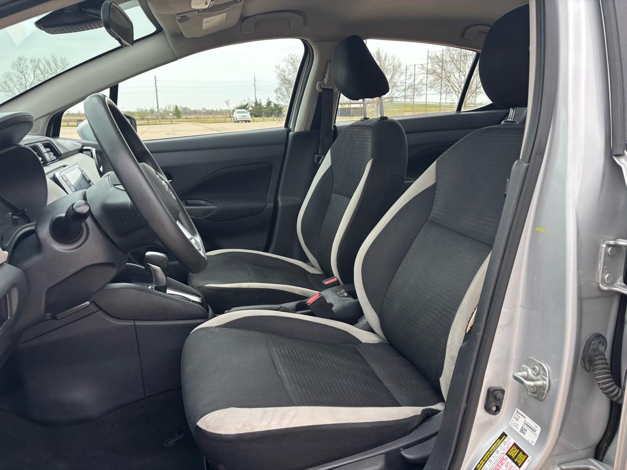 Nissan Versa SV CVT 2021