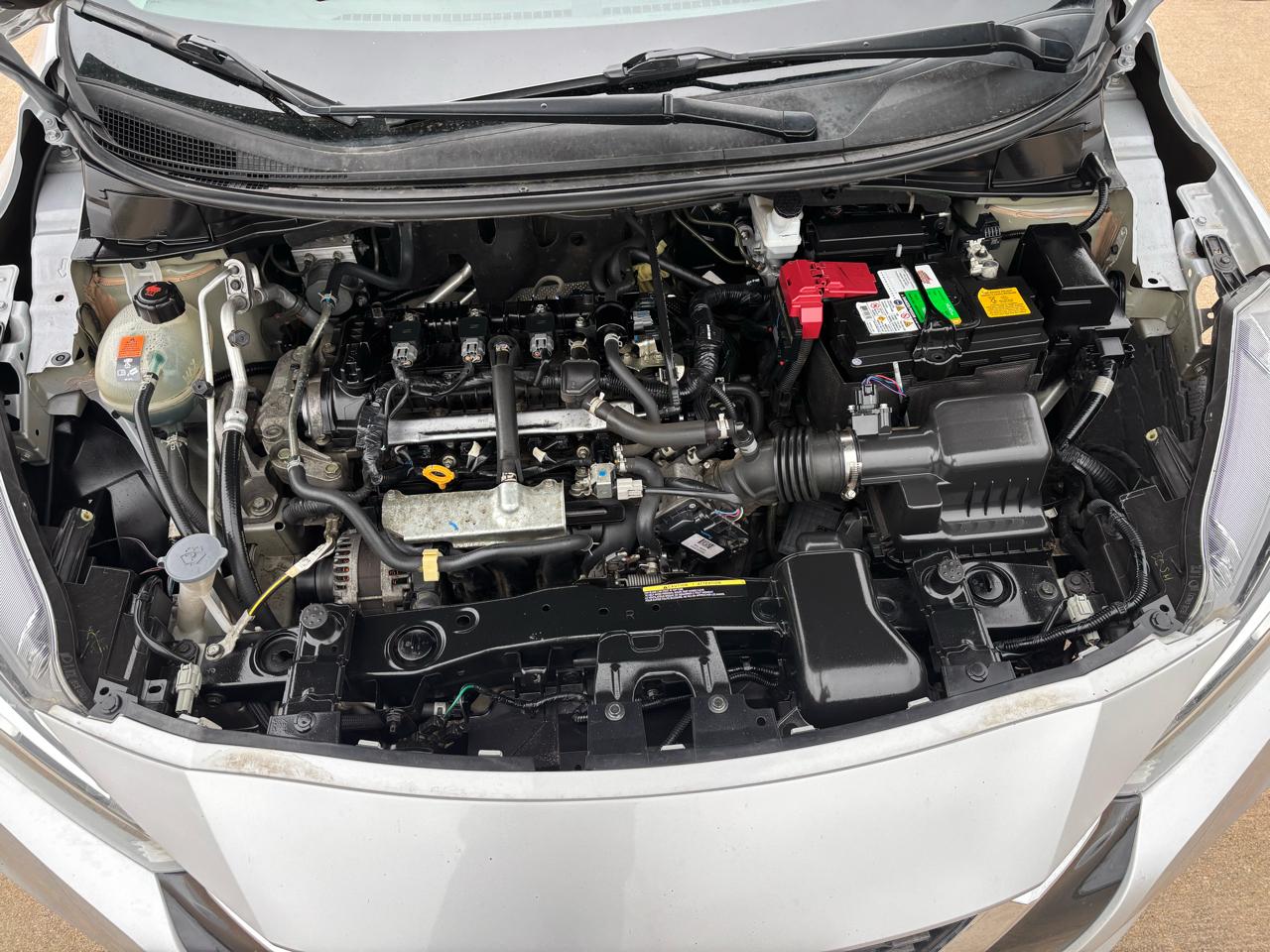 Nissan Versa SV CVT 2021