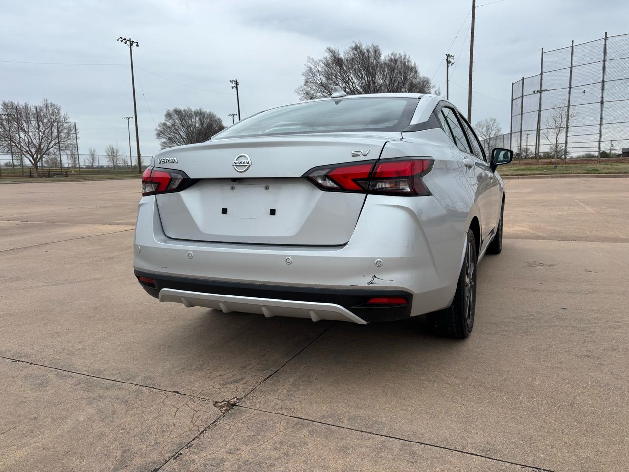 Nissan Versa SV CVT 2021