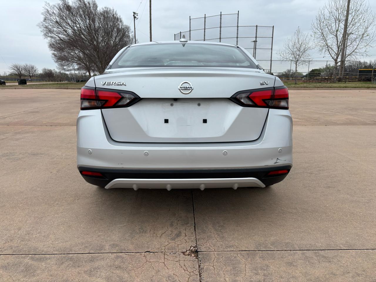 Nissan Versa SV CVT 2021