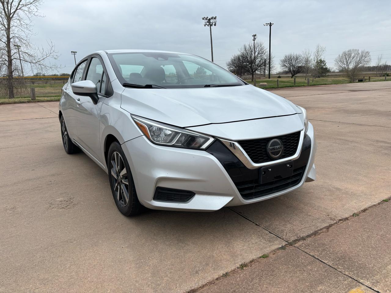 Nissan Versa SV CVT 2021