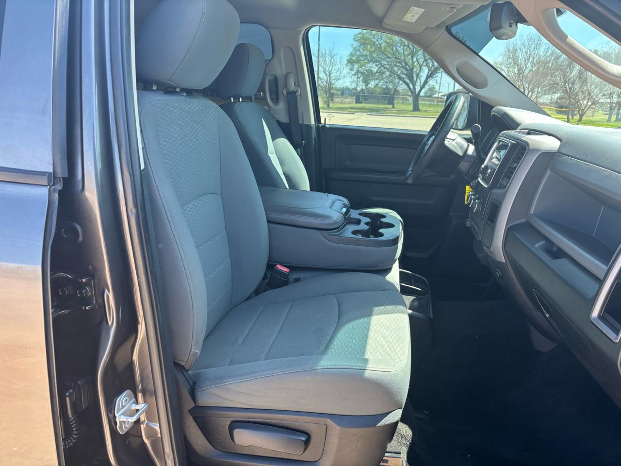 RAM 2500 4WD Crew Cab 149" Tradesman 2016