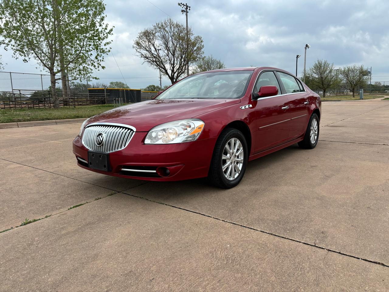 Buick Lucerne 4dr Sdn CXL 2011