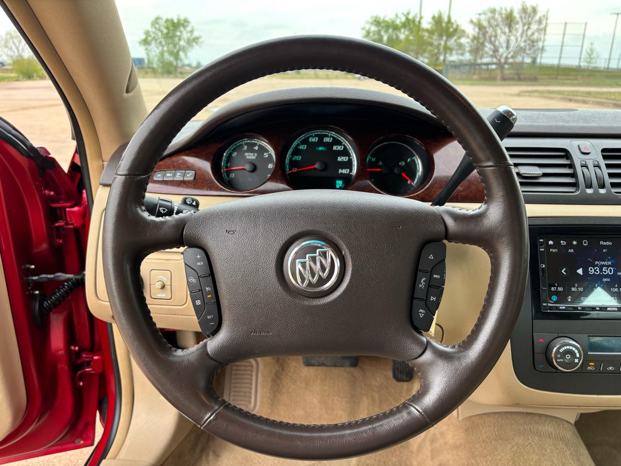 Buick Lucerne 4dr Sdn CXL 2011