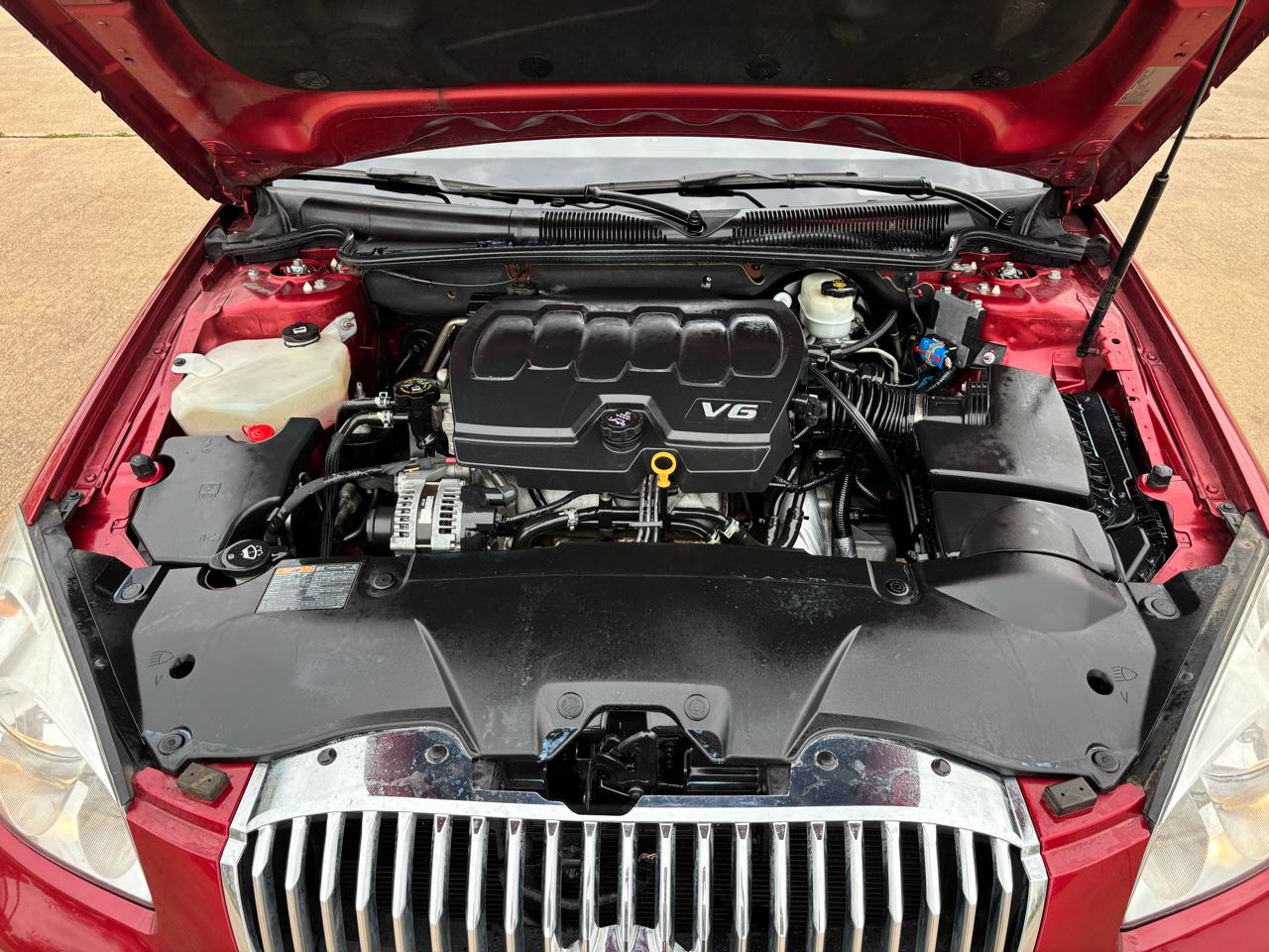 Buick Lucerne 4dr Sdn CXL 2011