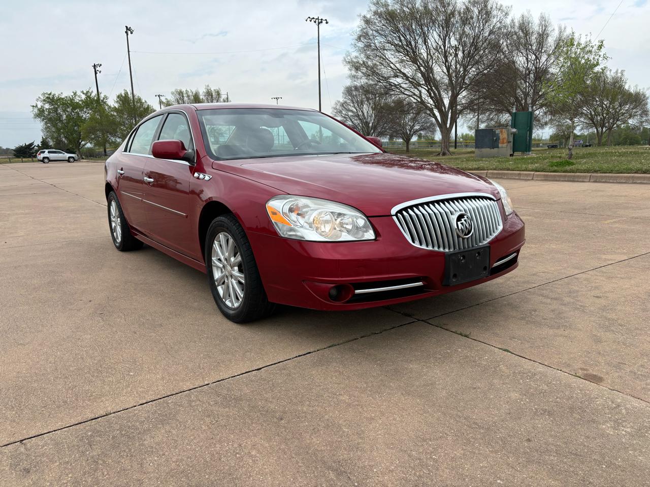 Buick Lucerne 4dr Sdn CXL 2011